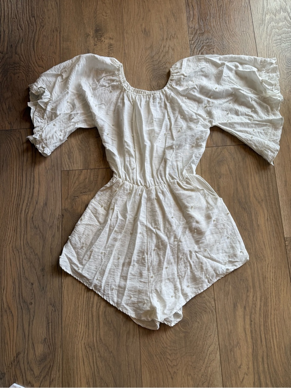 NWT LUC-CE Pearl Wild Off the Shoulder Women's White Cotton Romper Size Small